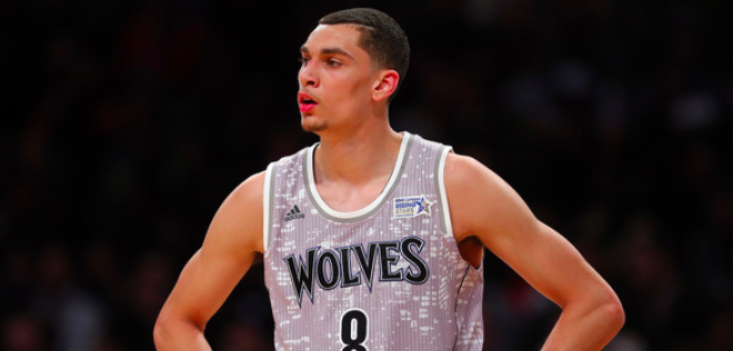 弗兰克：中国非常自由和安全，商品非常便宜，菜味道出奇地好（弗兰克称中国自由安全、物价实惠，菜肴出奇美味）