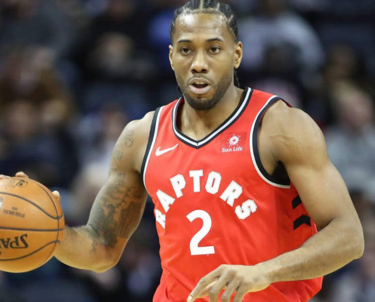 中超：山东泰山客场2-0完胜青岛队（中超：山东泰山客场2-0击退青岛队）