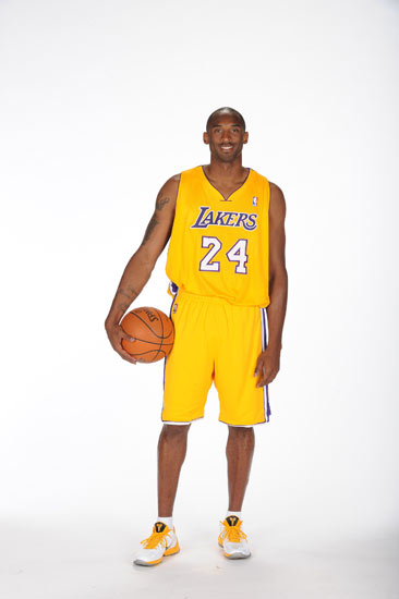 西媒：专业报告显示皇马5年因伤病损失1.68亿，远超巴萨（西媒称专业报告显示：皇马近五年因伤病损失达1.68亿，远超巴萨）