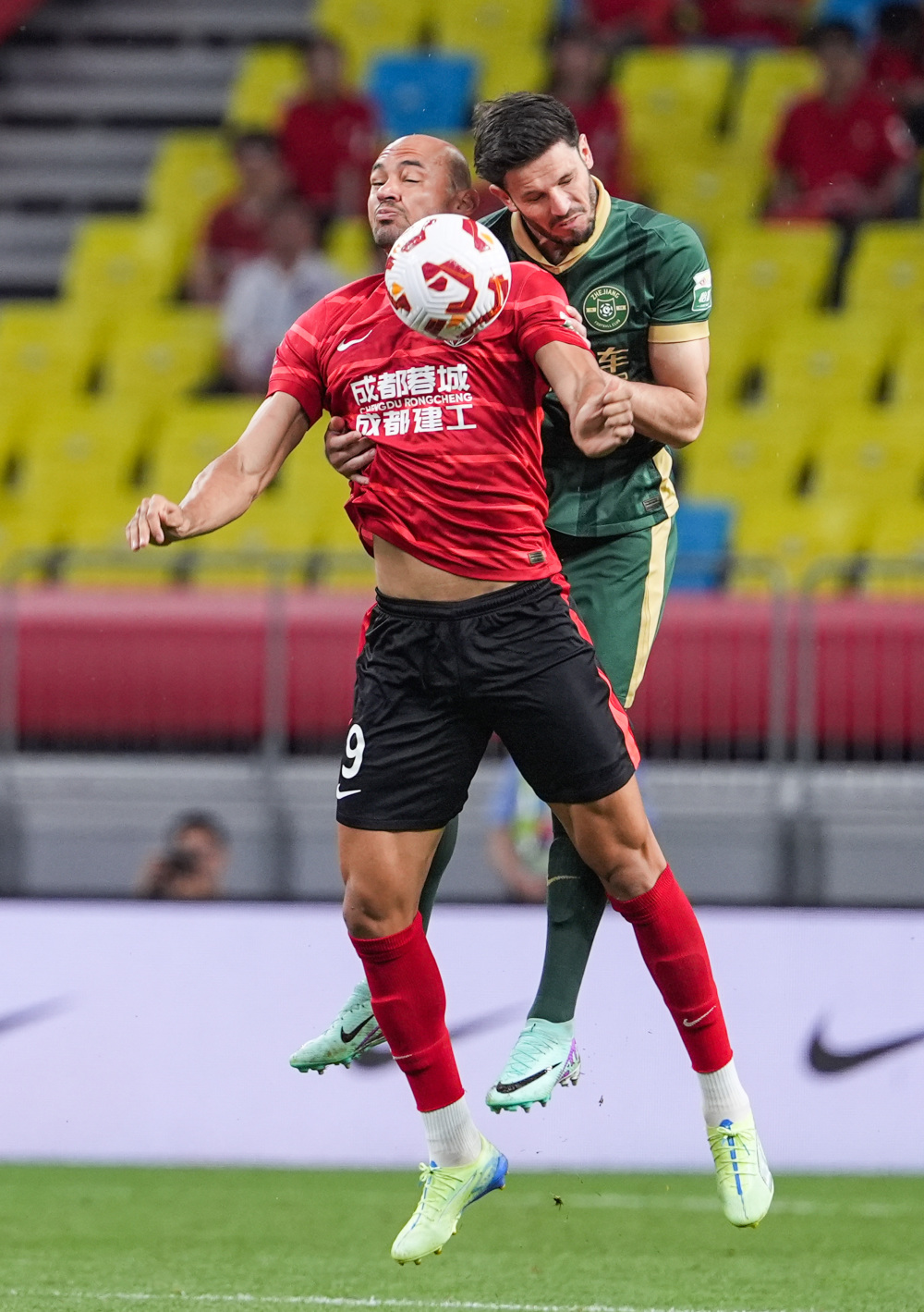 卡莱尔：保罗是锁定首轮提名名人堂的球员，被裁很快会被遗忘（卡莱尔：保罗铁定首轮入选名人堂，被裁风波很快会被遗忘）