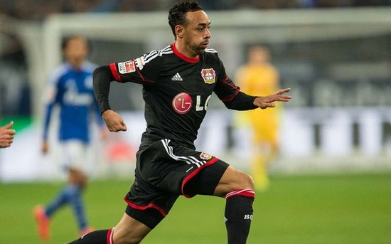 华莱士本场送出4抢断，赛季56次升至联盟最多（华莱士此役贡献4次抢断，赛季累计56次升至联盟第一）