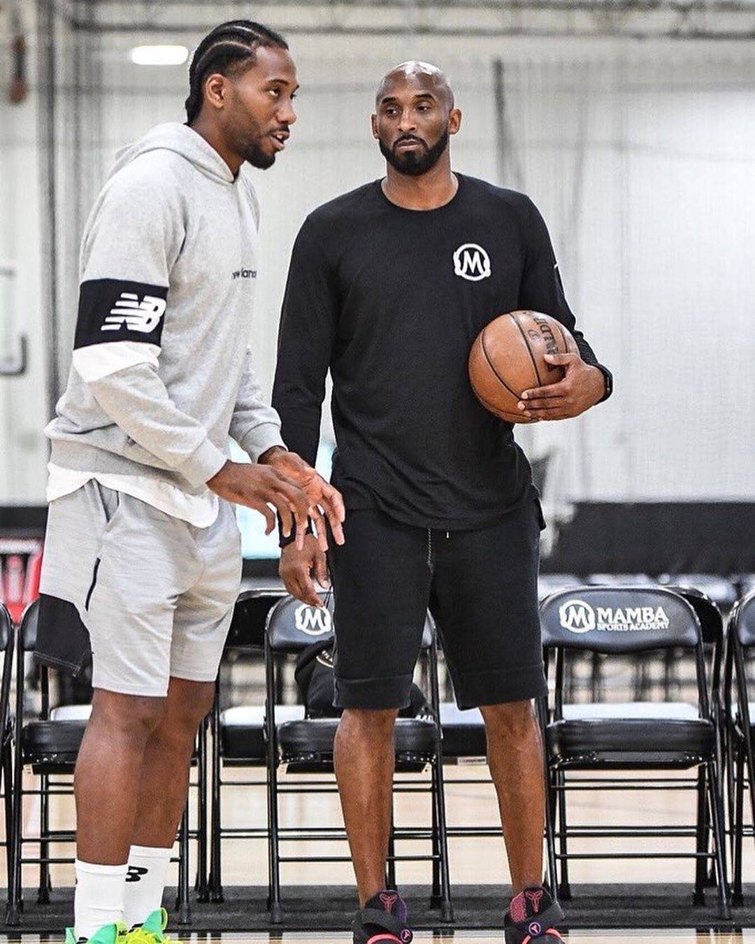 TA：莫斯克拉的贡献远不止是“临时救火”，他完全封锁了凯恩（TA：莫斯克拉的作用远超救急，他把凯恩彻底锁死）