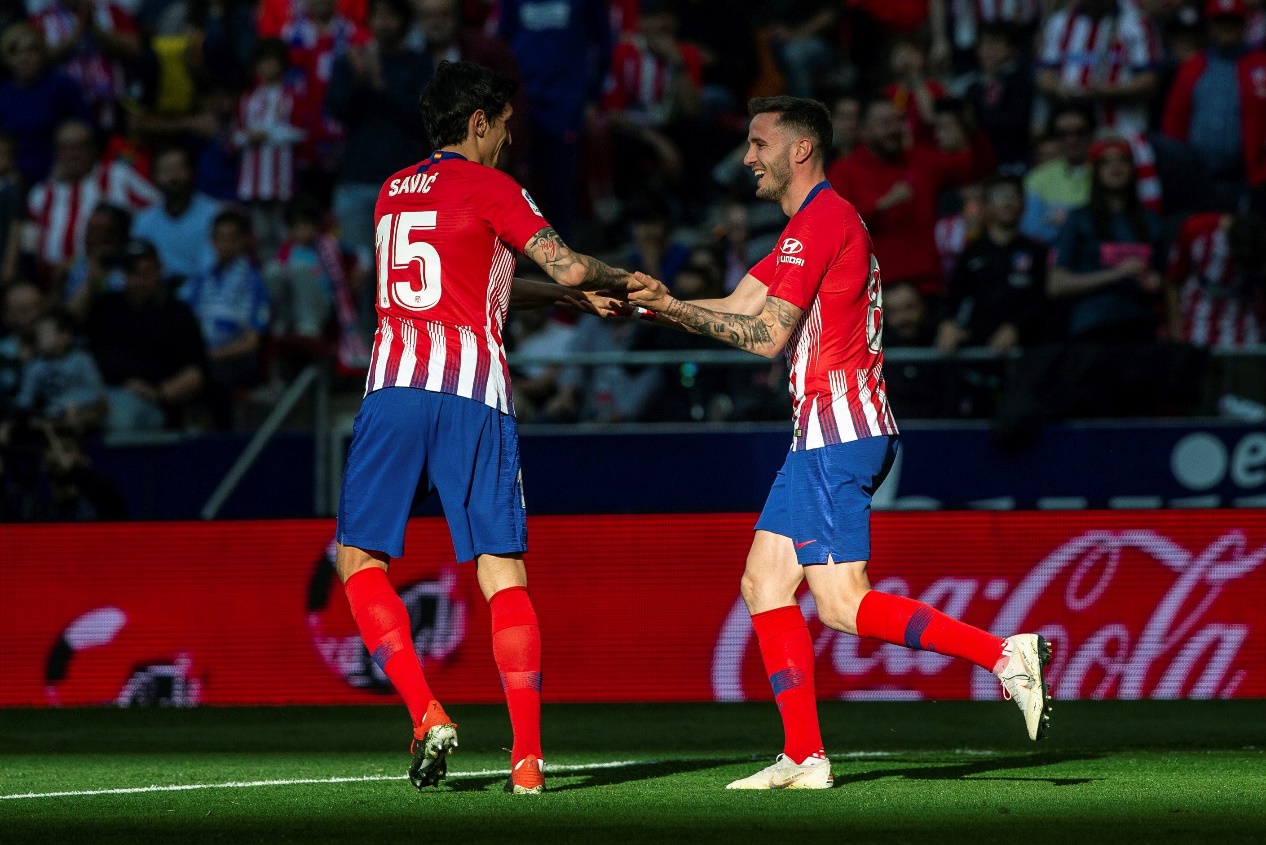 亚马尔被换下后不太高兴？弗里克打趣：下场我就让亚马尔替补（亚马尔被换显不满？弗里克笑称：下一场让他当替补）