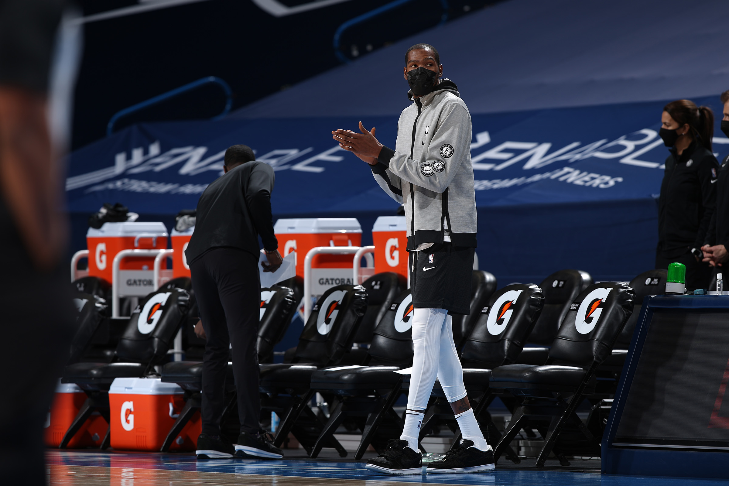 CBA战报：姜伟泽19分8助，吉林92-86击败新疆（CBA赛况：姜伟泽19分8助攻，吉林92-86力克新疆）