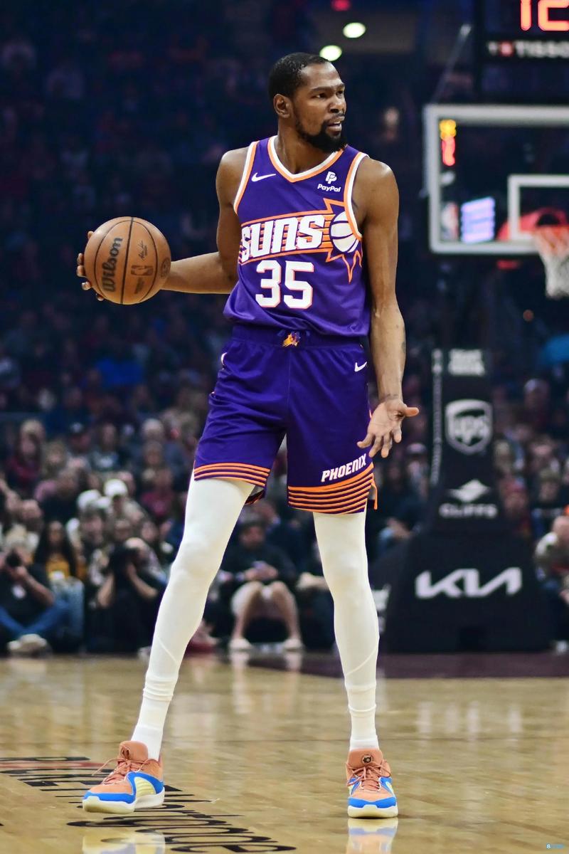 罗马诺：切尔西门将约根森考虑冬窗离队，最终决定权取决蓝军（罗马诺：约根森考虑冬窗离队，切尔西是否放人将成关键）