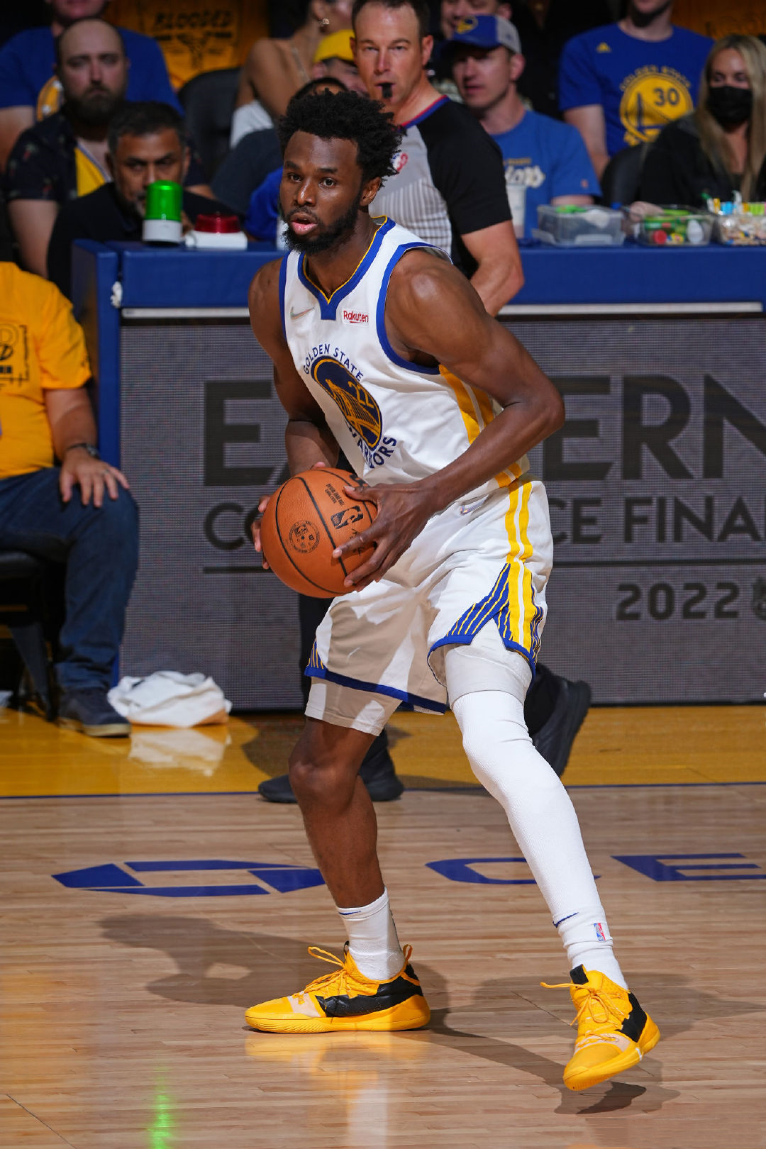 肖赧：现在炒掉米利西奇可能性小，热身赛输球不触发下课（肖赧：热身赛输球不等同下课，米利西奇短期被解雇可能性不大）