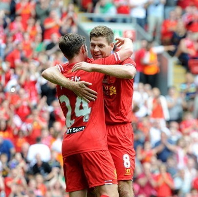 转会市场风云再起！萨拉赫或赴沙特联赛，拜仁豪门相中英格兰新星（足坛转会再起波澜：萨拉赫或转战沙特联，拜仁看上英格兰新星）